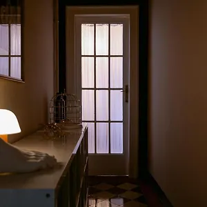 House Of Frames Bed and breakfast